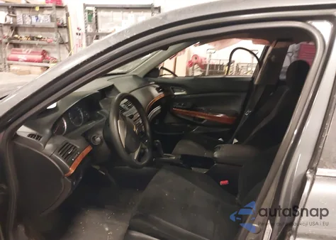 2011 Honda Accord 2.4 Ex from USA, damaged, VIN 1HGCP2F70BA134644